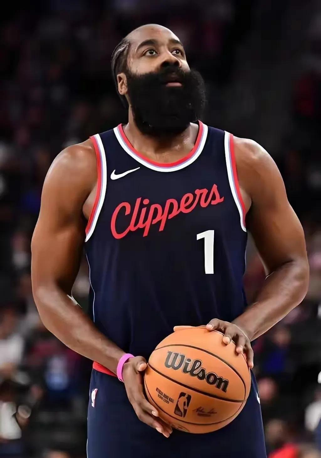 爱游戏官方入口-詹姆斯在快船比赛中高光表现里程碑夜比利亚雷亚尔刷新队史纪录，姆巴佩在德国队比赛中问鼎冠军瞬间刷屏的简单介绍